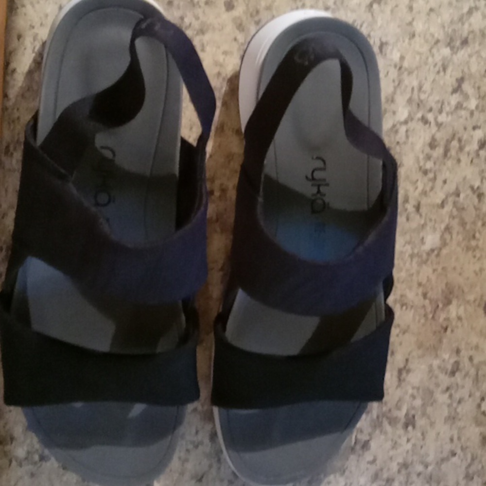 Ryka Rezorb Lite Sandals Size 9.5